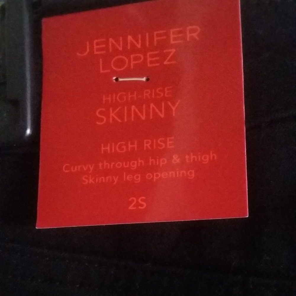 Jennifer Lopez Flawless Sculpt High-Rise Jeans